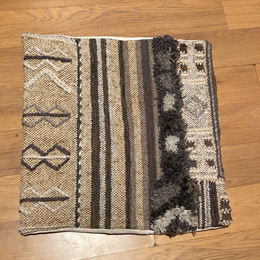 Custom Handmade Hooked Rug Pillow Cover
